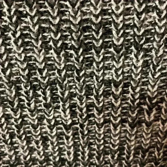 Faded Glory Medium V-Neck Sweater Black & White - Picture 5 of 7